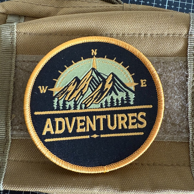Adventures Mountain Compass Em - Outdoor Adventure With No Backpack recension och pris